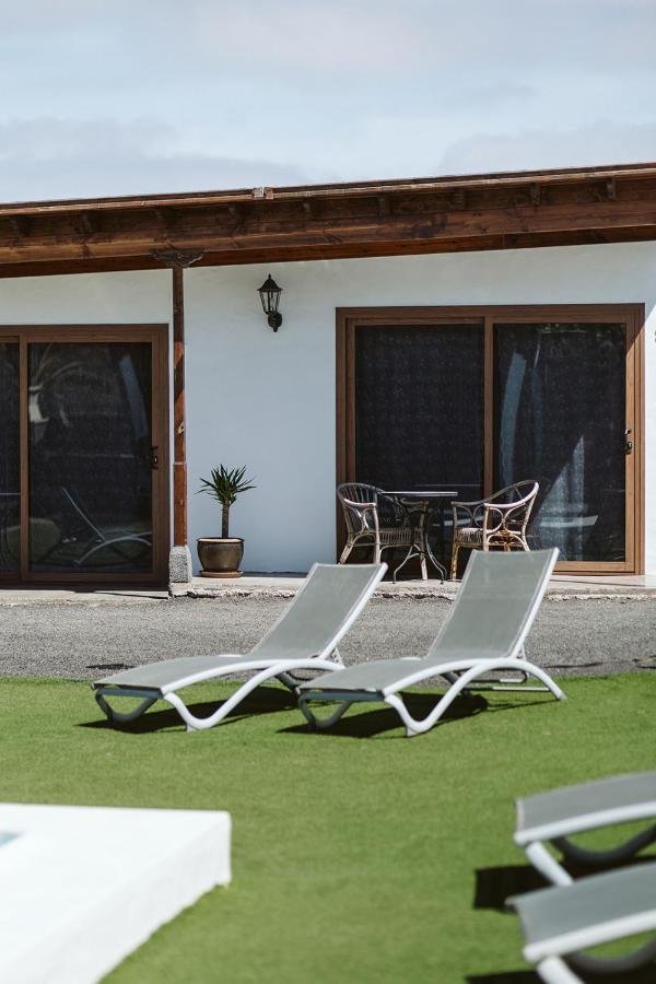 Hotelito Rural Flor de Timanfaya Tinajo Bagian luar foto