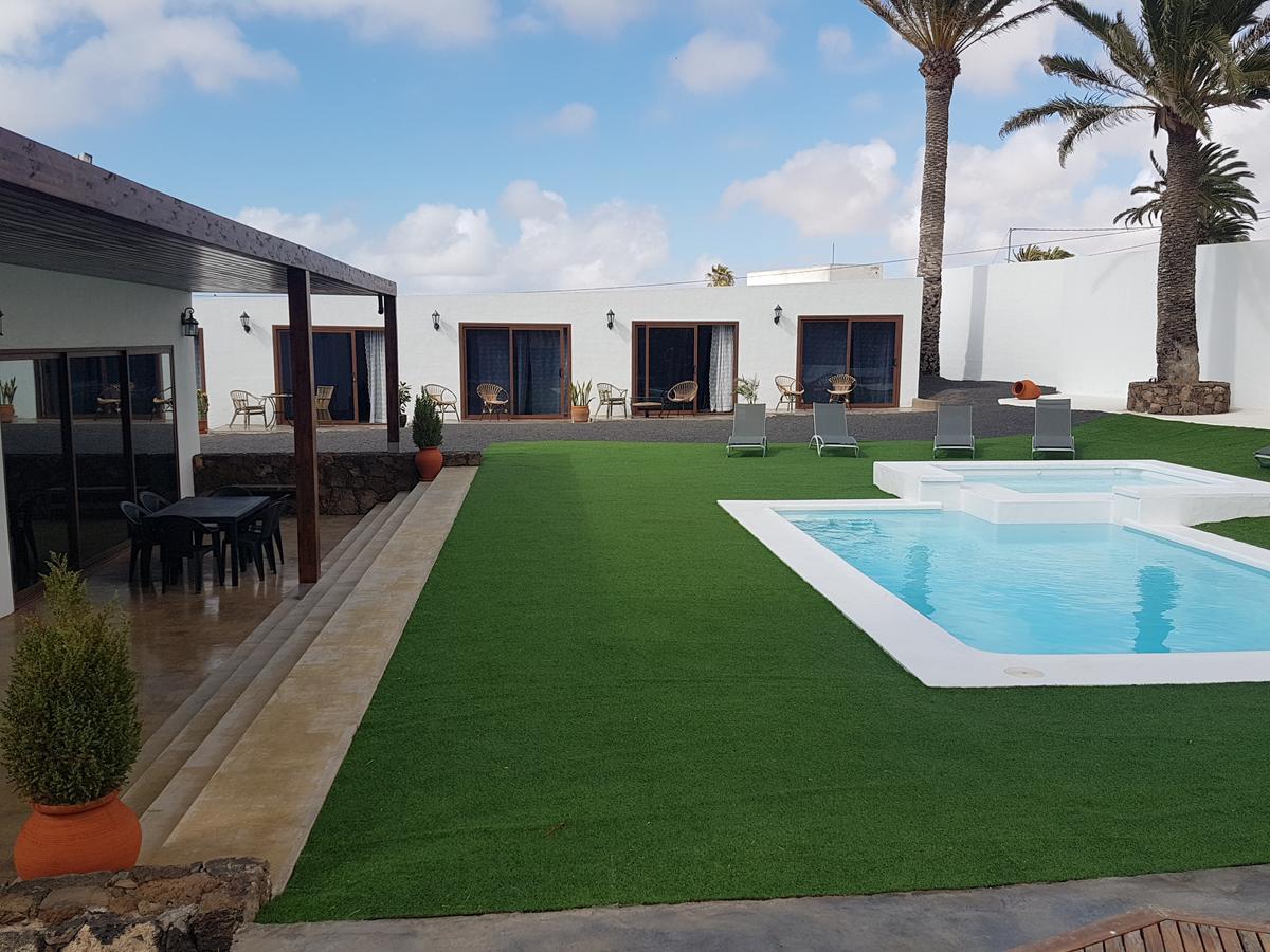 Hotelito Rural Flor de Timanfaya Tinajo Bagian luar foto