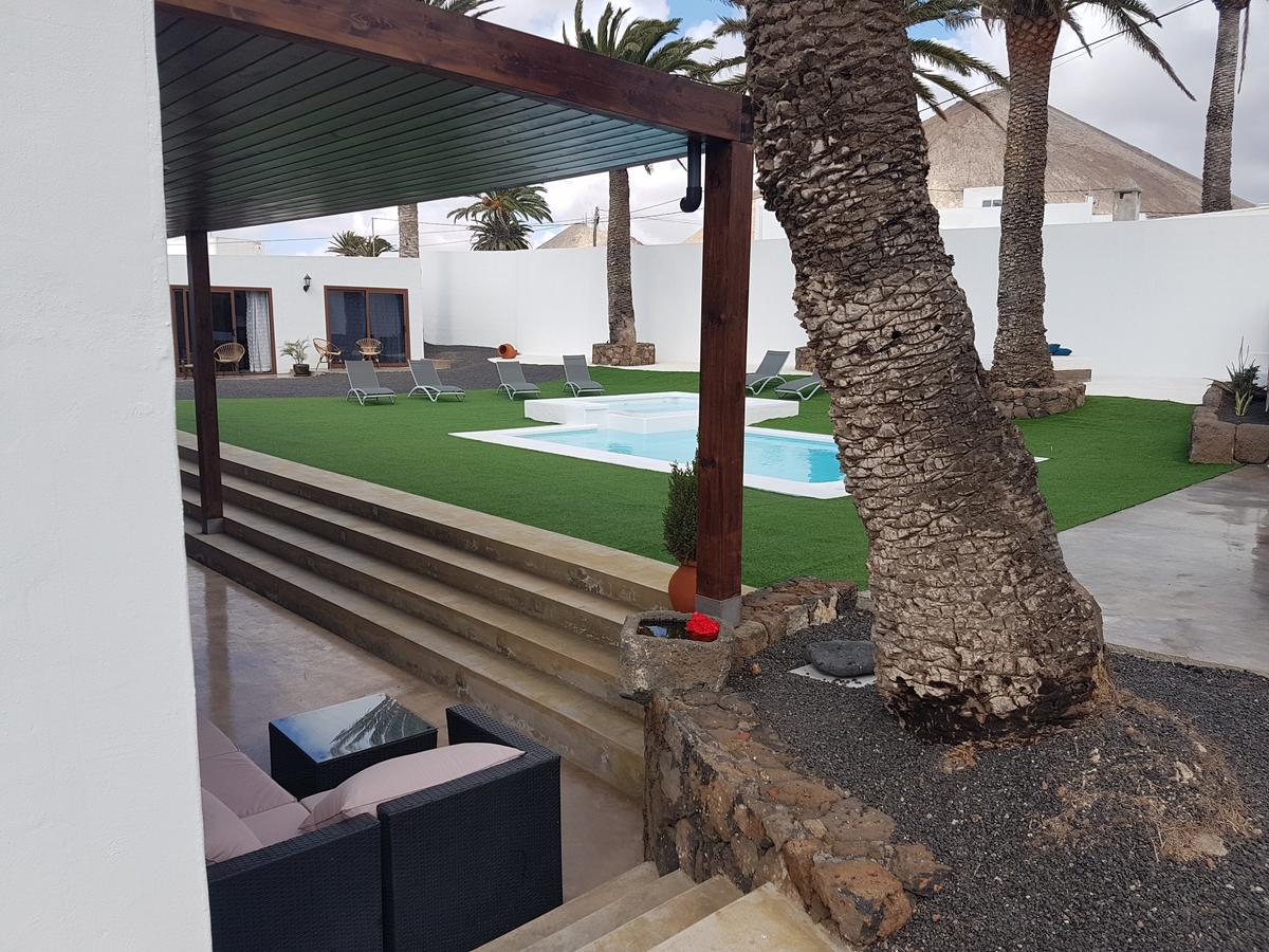 Hotelito Rural Flor de Timanfaya Tinajo Bagian luar foto